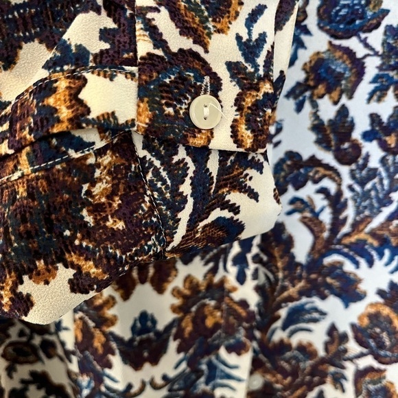 Sanctuary Long Sleeve Hidden Button Closure Blouse Size Large Office Career - Picture 3 of 9